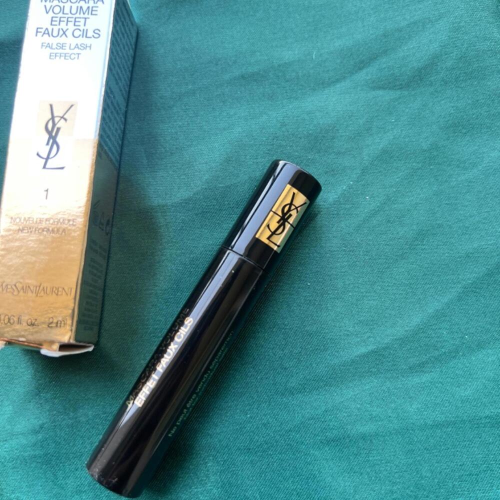 New in Box YSL Radical Volumizing Mascara Travel Size - Black - Picture 2 of 4